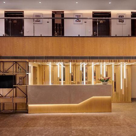 Deventure Sarovar Portico Patel Nagar Nueva Delhi Exterior foto