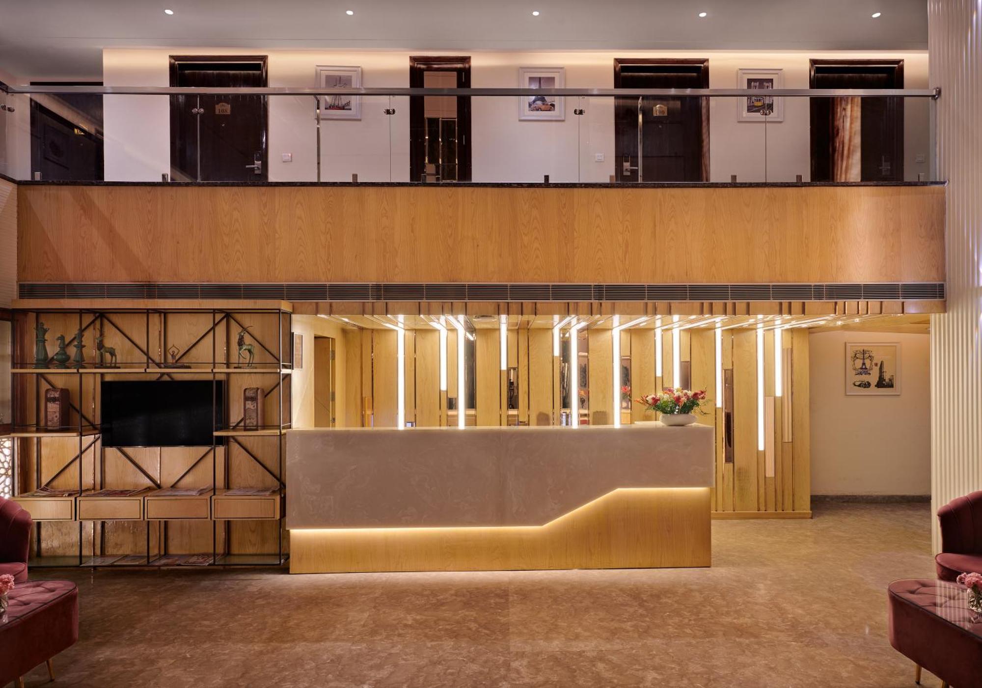 Deventure Sarovar Portico Patel Nagar Nueva Delhi Exterior foto