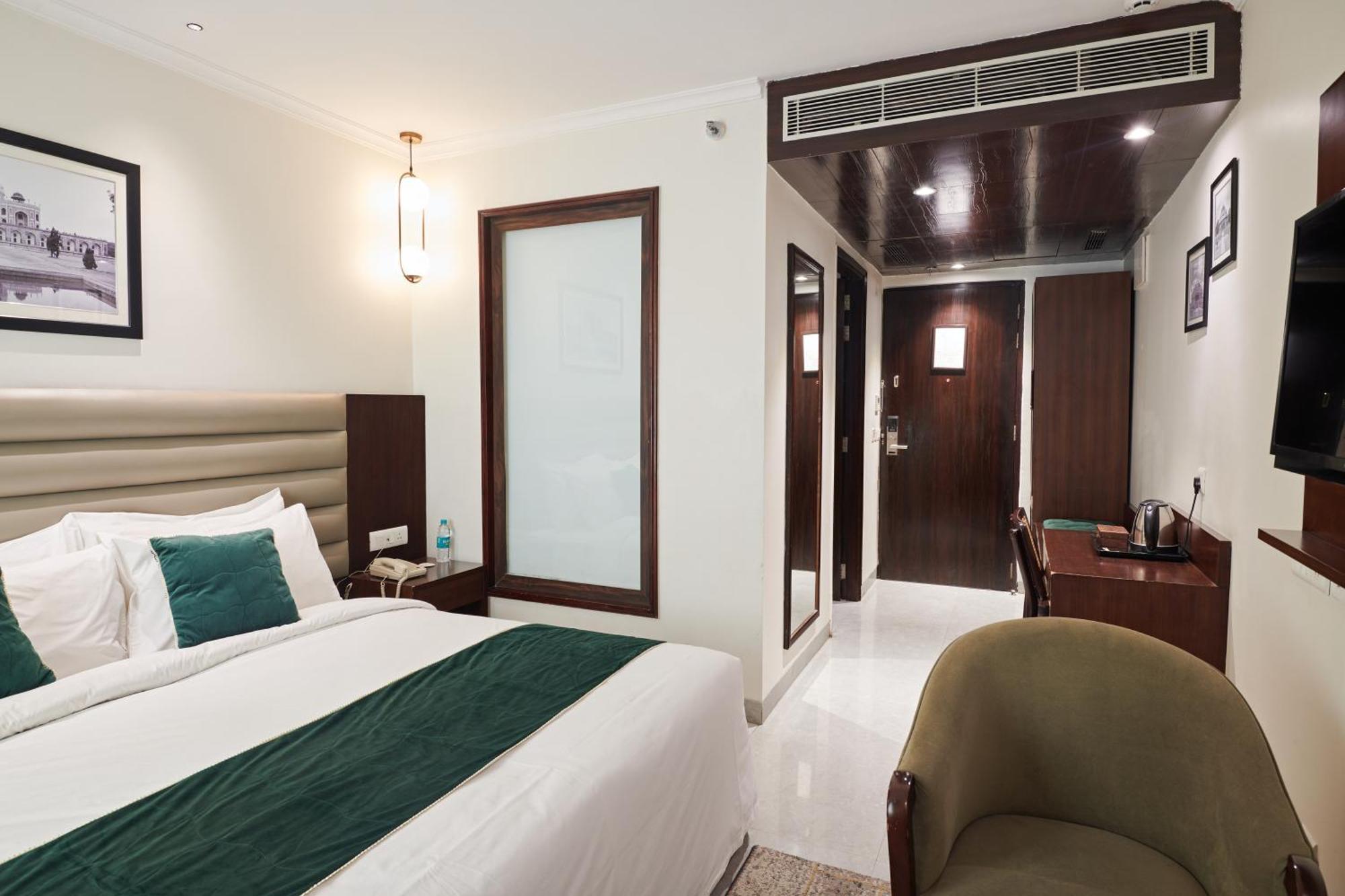 Deventure Sarovar Portico Patel Nagar Nueva Delhi Exterior foto