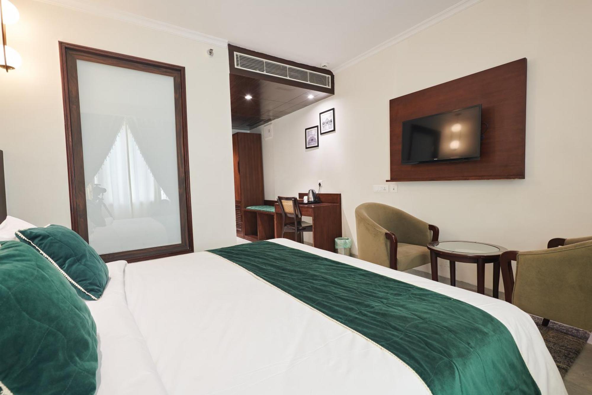 Deventure Sarovar Portico Patel Nagar Nueva Delhi Exterior foto